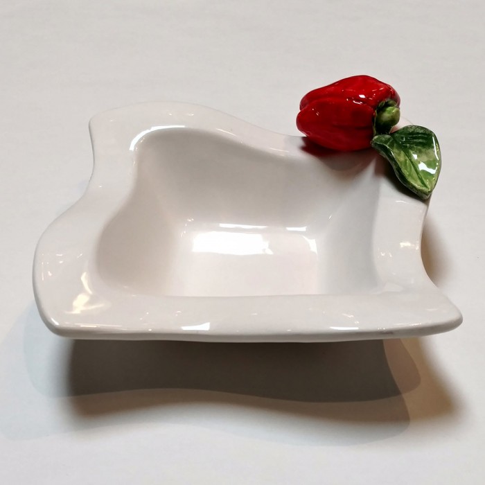 Small Square Bowl with Pepper - Image 2