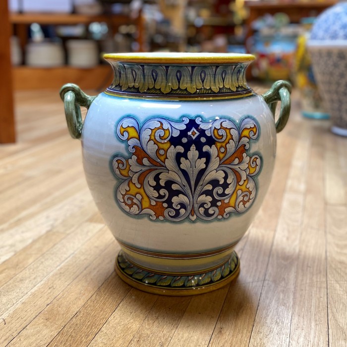 Bella Italia Portrait Urn - Image 2